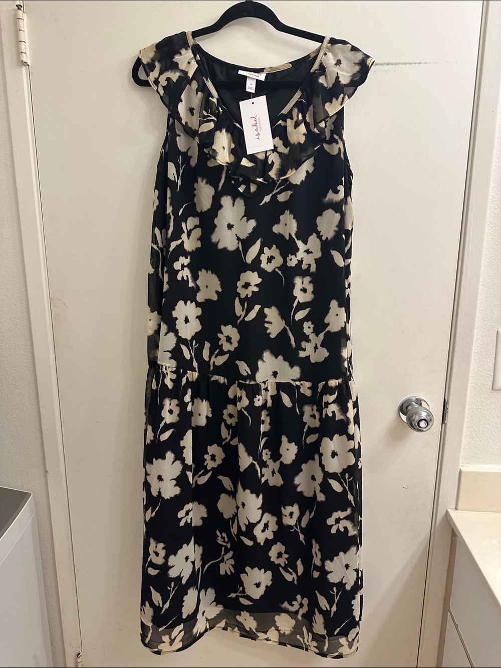 Isabel by Ingrid & Isabel Maternity Black Dress with Cream Floral Flowy Tiered M